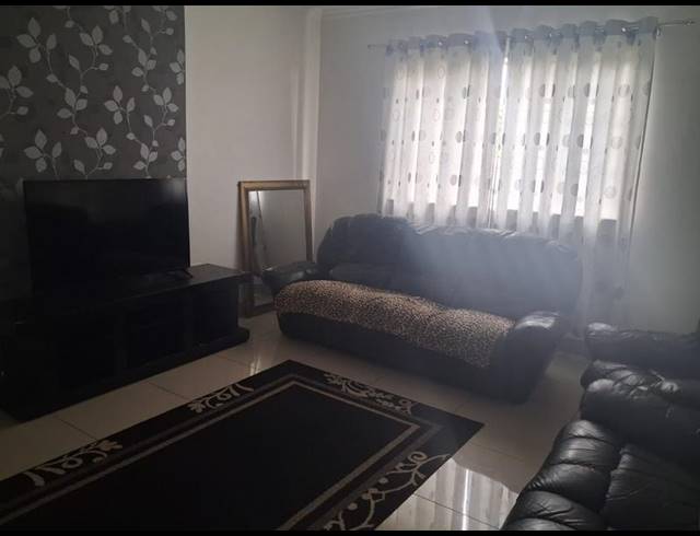 2 BEDROOM APARTMENT FOR SALE IN ESSENWOOD